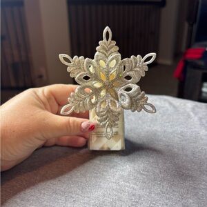 Bath & Body Works Wallflowers Plug-In Fragrance Holder Snowflake NEW Gift Winter